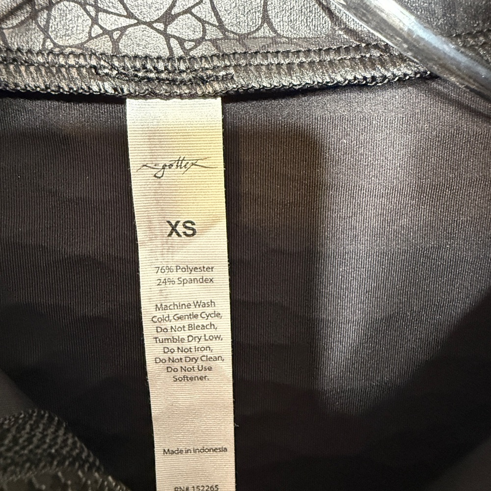 X by Gottex Line Jacket in Black Croc Print XS NWT Peach Skin Collection - Picture 10 of 11
